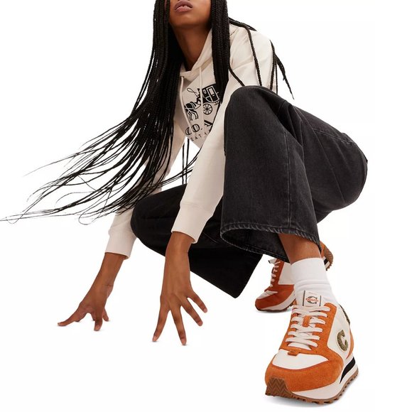 NWT Runner "C" Lace Up Jogger Sneakers 5.5 - Picture 2 of 8